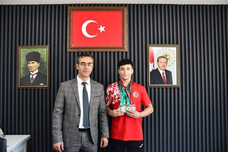 HALTER 🏋️‍♀️ CENTRAL ASYA ŞAMPİYONU SPORCUMUZ ADEM ŞIRNAK’TA.👏