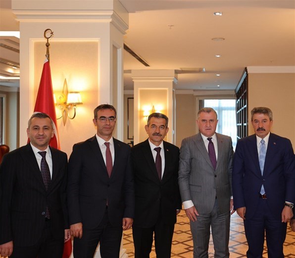 GENÇLERİMİZ VE İLİMİZ ADINA ÖNEMLİ PROJELERE İMZALAR ATILDI.