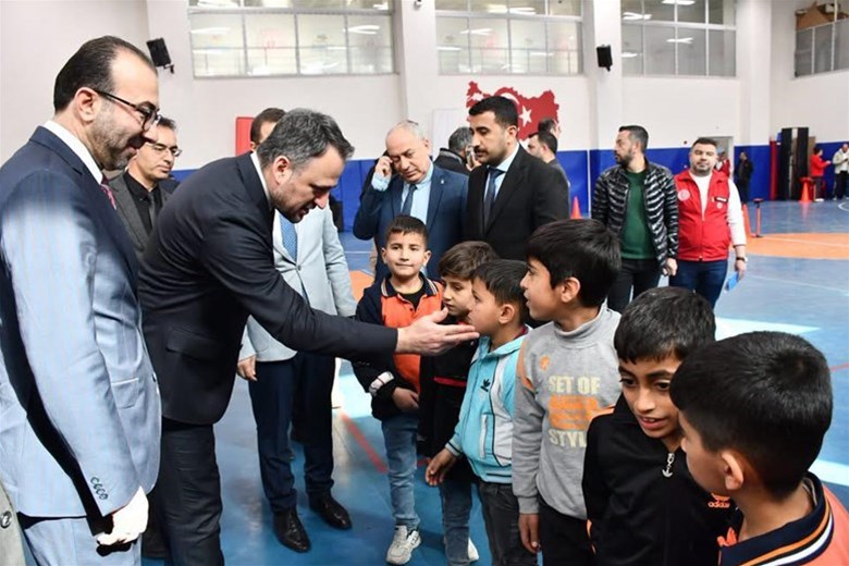 GENÇLİK VE SPOR BAKAN YARDIMCIMIZ DR. ENES EMİNOĞLU ŞIRNAK PROGRAMI KAPSAMINDA CİZRE GENÇLİK MERKEZİMİZDE GENÇLERİMİZ İLE BİR ARAYA GELDİLER.